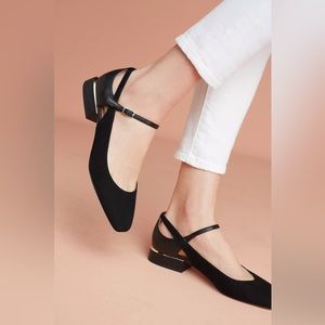 Pour La Victoire Selma Block Heels NWT SIZE 8